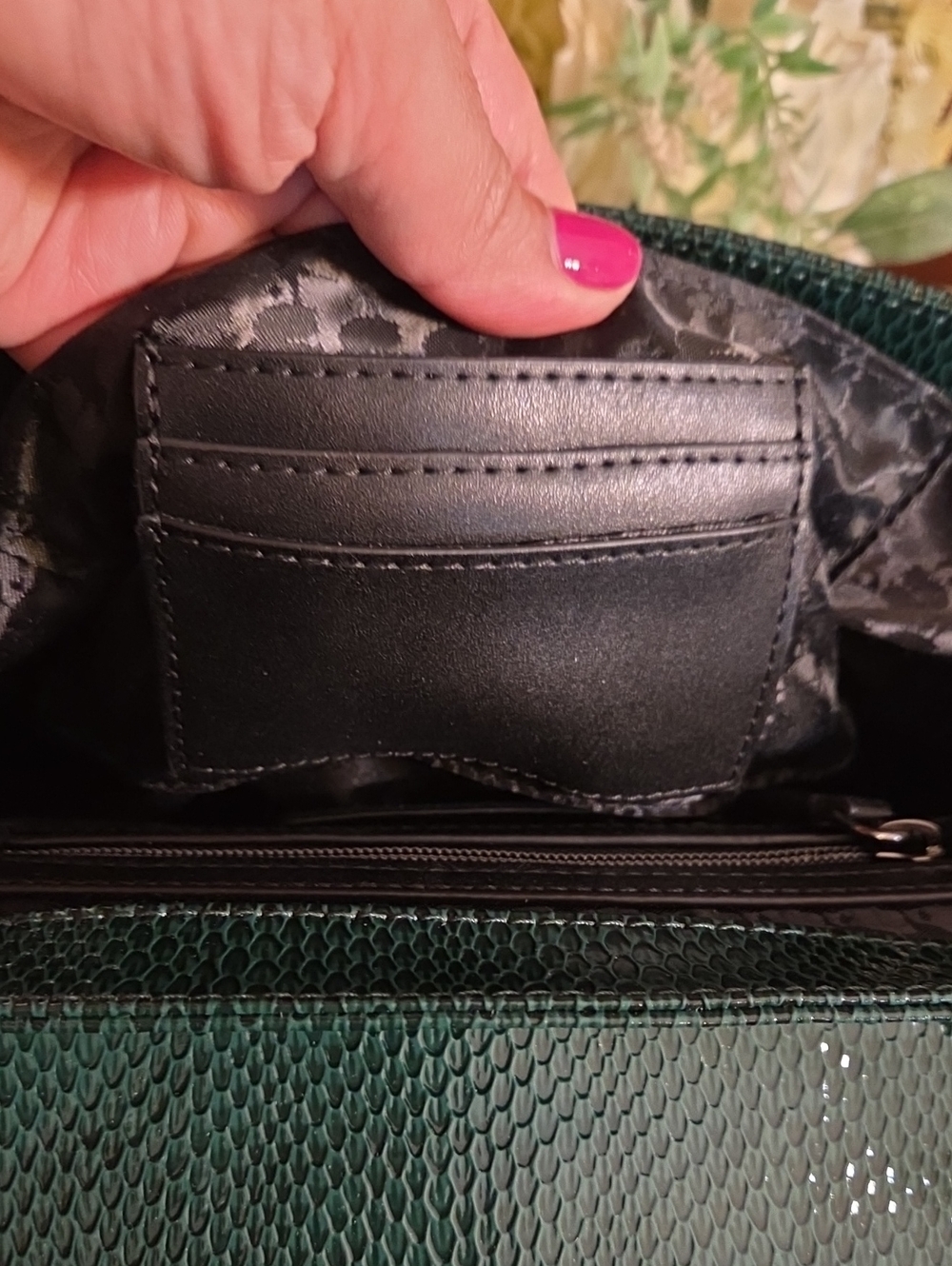 Karl Lagerfeld Paris Agyness Quilted Shoulder Bag NWT - Picture 11 of 16